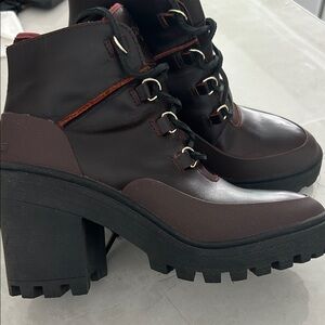 Sperry Chocolate 💦 Water Proof
Heeled Lace-Up Boots